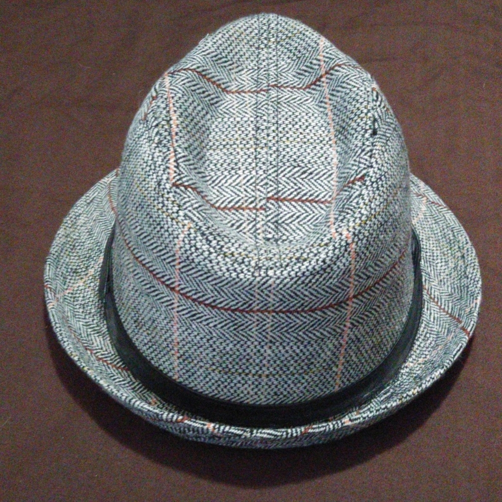Fedora - Picture 3 of 5